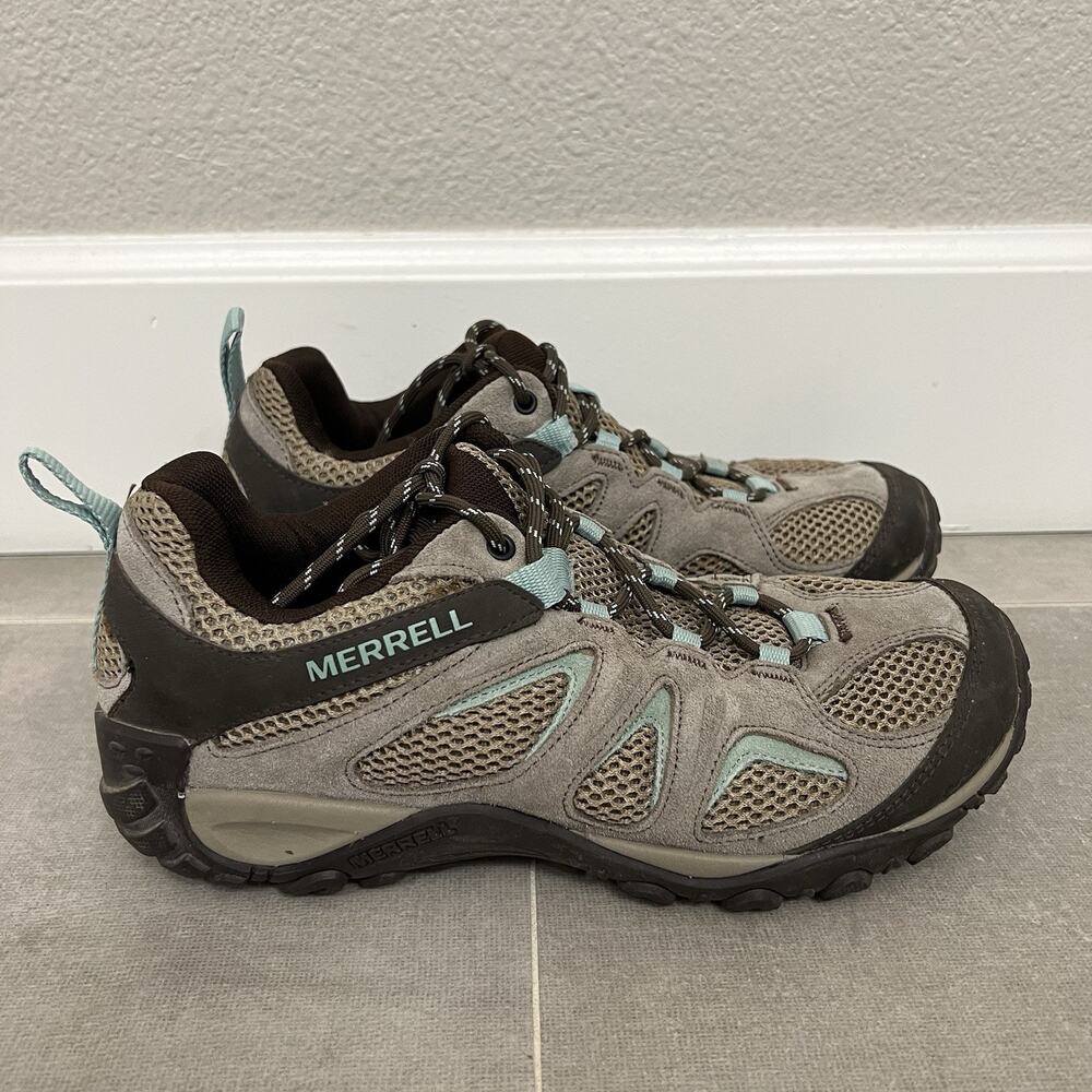 Merrell Yokota 2 Womens 8.5 Beige Low Top Hiking Trail Outdoor Shoes J78636